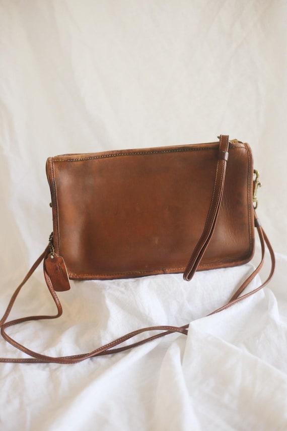 Vintage 1970s Coach Leather Convertible Bag in Br… - image 2
