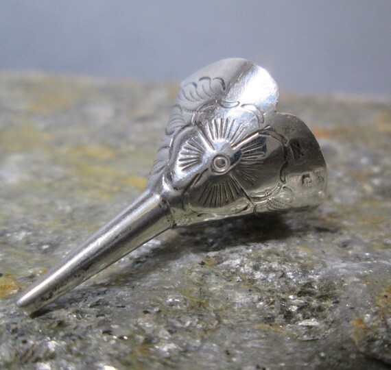 Sterling silver heart Pansy Ring 7.25