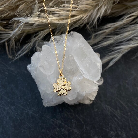 Talisman four leaf clover necklace deals
