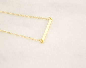 Collier Minimaliste Barre Horizontale Dorée