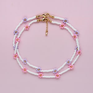 Beaded Daisy chain necklace.