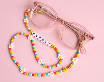 Children's personalised eyeglass chain. Colourful eyeglass chain. Daisy chain.