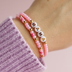 Pretty in Pink: Conjunto de pulseiras de contas Mama - Perfeito para presentear!