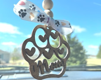 Rustic Pet Mom Car Charm: Wooden Paw Print Rearview Mirror Decor
