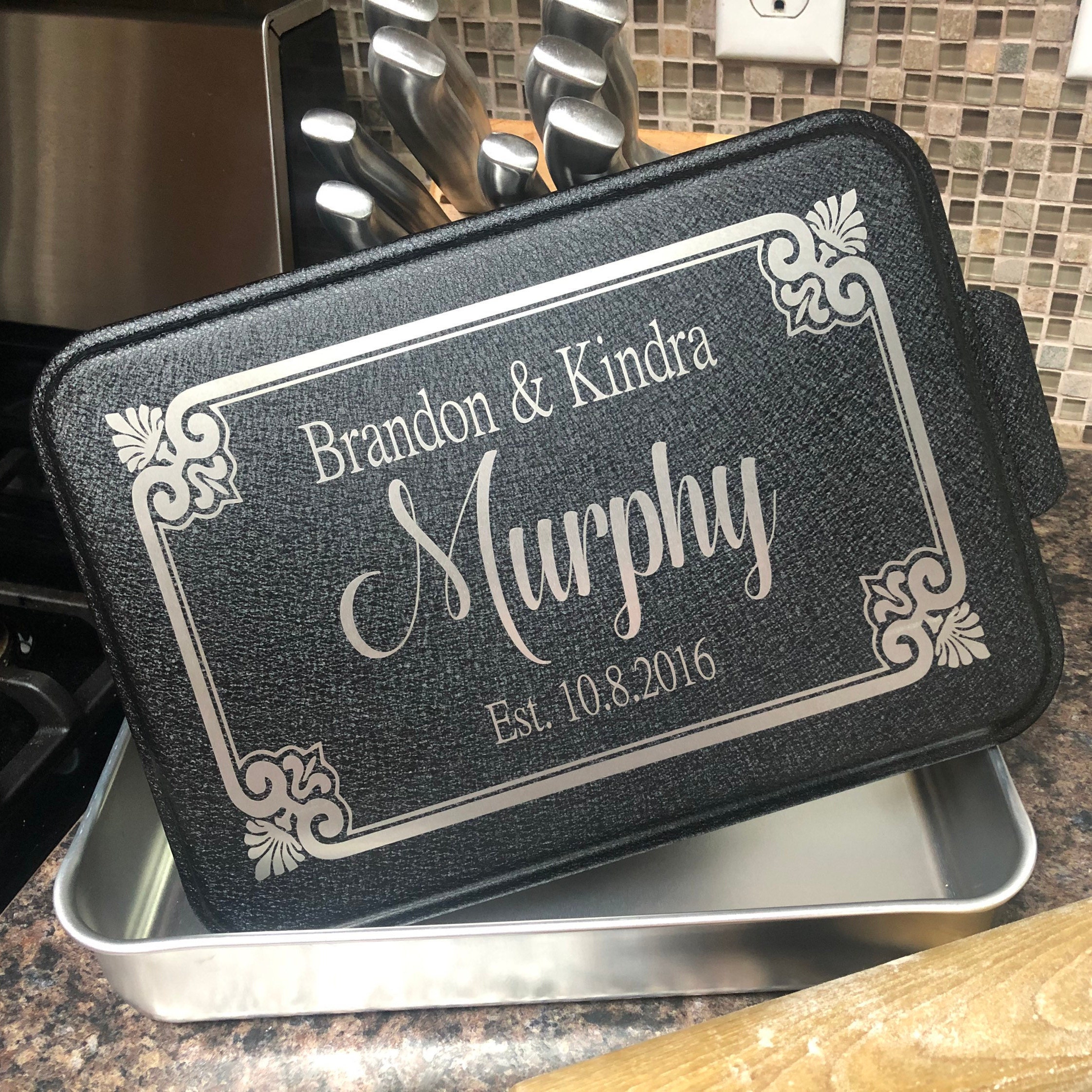 Personalized Wedding Aluminum Baking Pan with Lid. Wedding Engraved Cake Pan. Mr and Mrs Baking Pan.