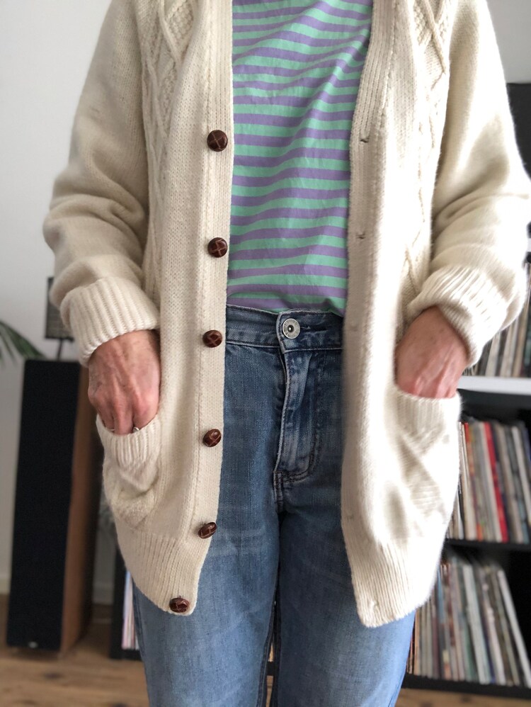 Splendido colore Vintage Cream, cardigan stile nonno in lana lavorato a mano