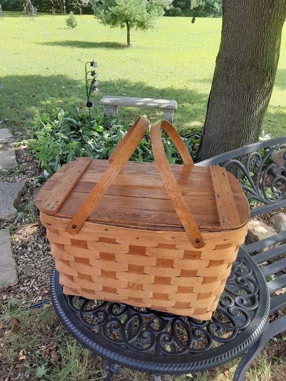 70s Picnic Basket - Vintage Woven Wicker Picnic Ba