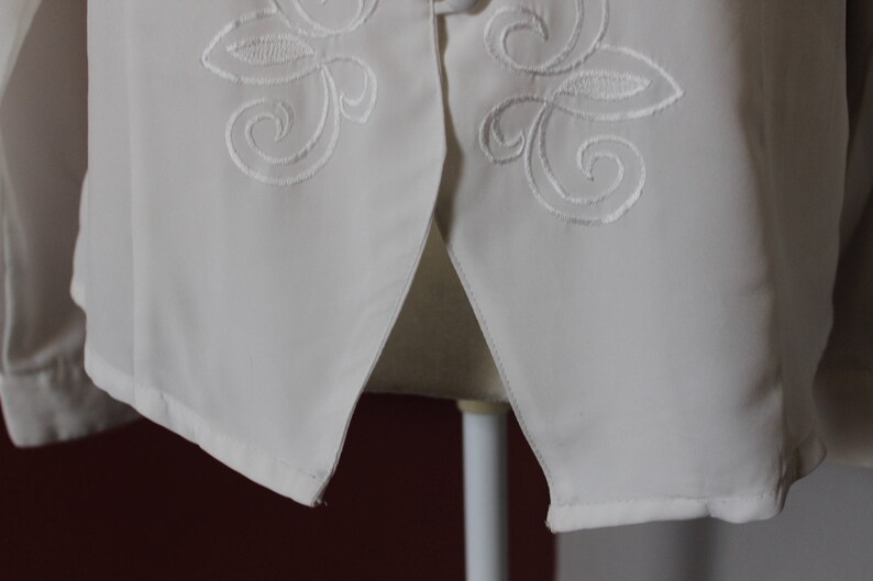 Vintage Claudia Richards White Floral-Detailed Long Sleeve Blouse