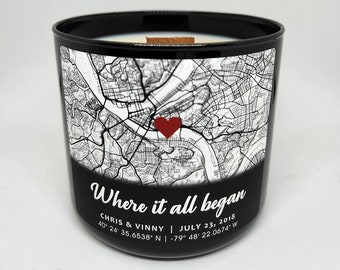 17oz. Couples Map Candle | Crackling Wooden Wick | Map, GPS Coordinates | Scented Candle, Hand-Poured Candle
