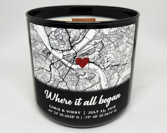 17oz. Couples Map Candle | Crackling Wooden Wick | Map, GPS Coordinates | Scented Candle, Hand-Poured Candle