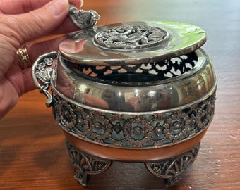 Meriden Britannia Hinged Pierced Box 105 Meriden B Company