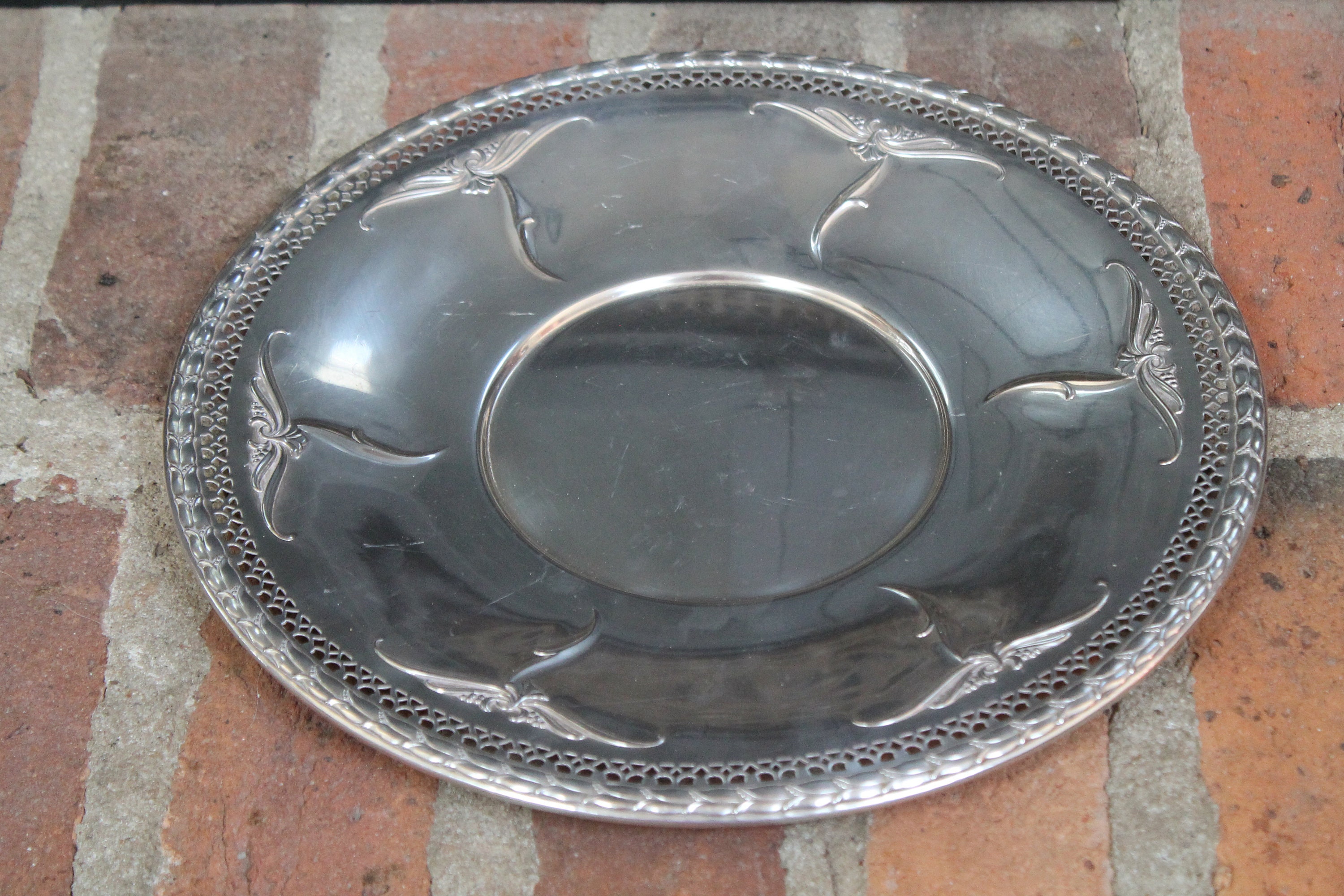 Fantasy Tudor Plate Silver Plate Tray or Server 11 Round Etsy