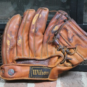 1940s Wilson Baseball Glove Jim Finigan Streamlined Fingers G1327 for baseball fan or collector
