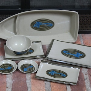Tar-Hong Melamine Wei Sushi Boat & serving dishes trays bowls 7 pieces for sushi japanese oriental dinner