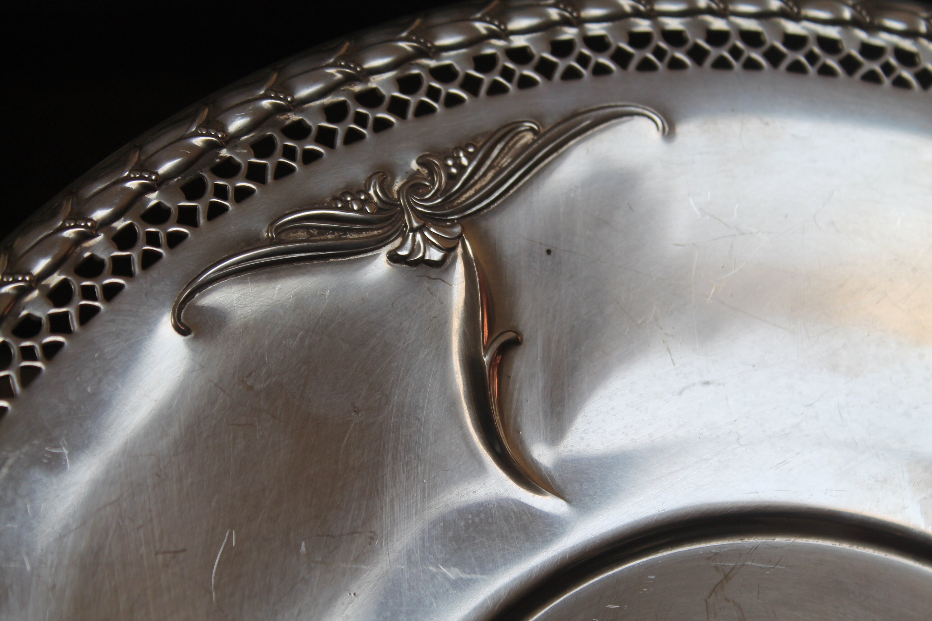 Fantasy Tudor Plate Silver Plate Tray or Server 11 Round Etsy