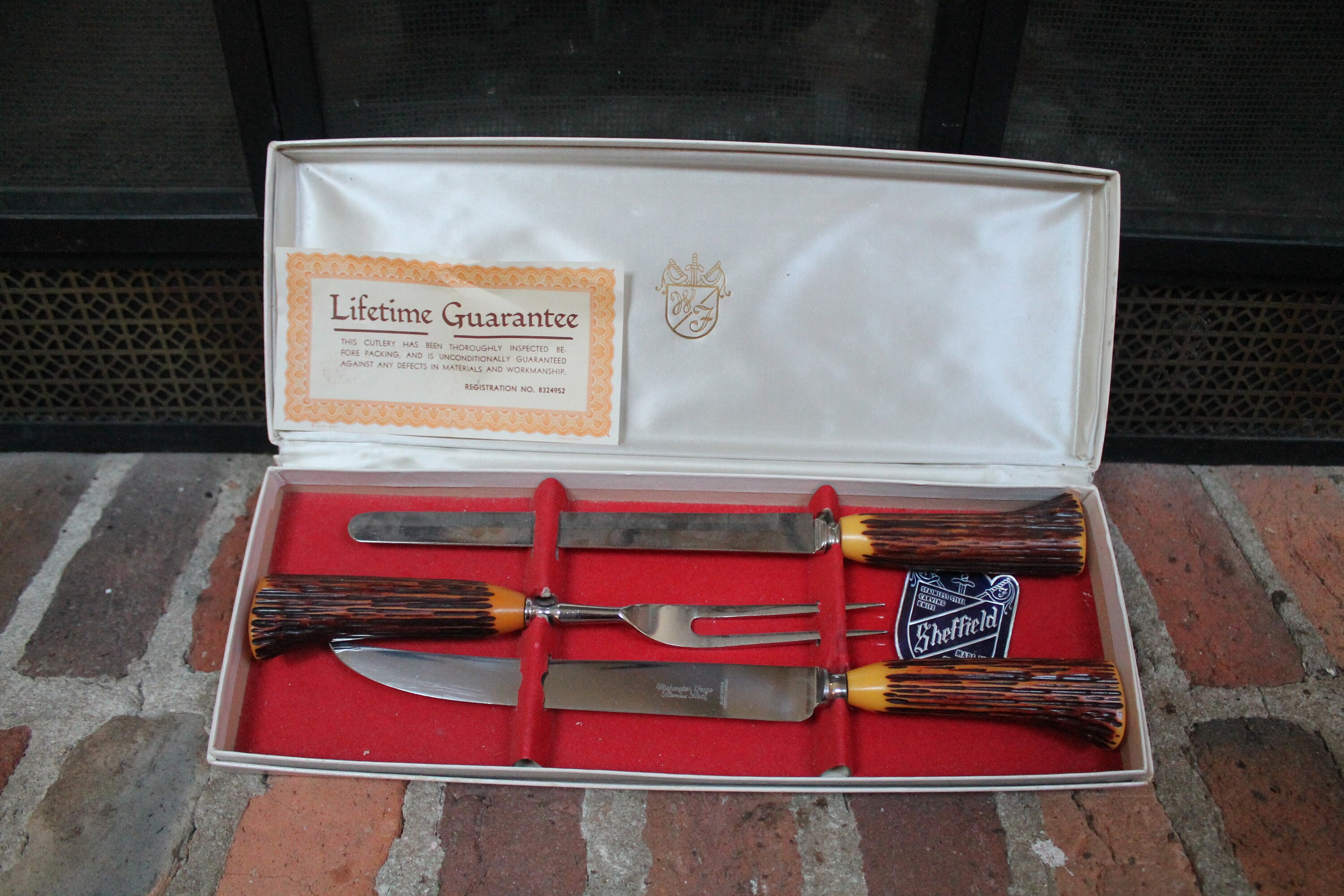 Sheffield Carving Set for sale Only 2 left at 75