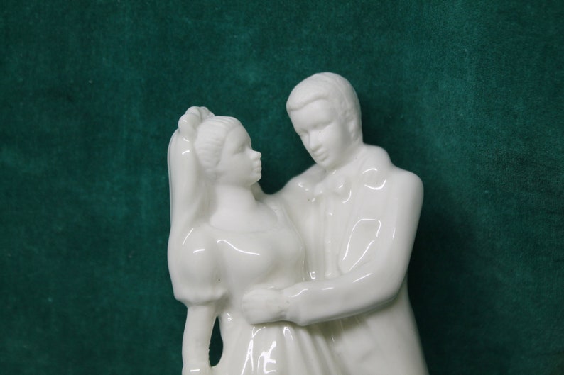 Vintage BRIDE & GROOM Figurine Cake Topper Wedding Decor image 2