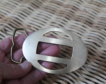 Aminco IN-23 messing gesp met scharnierende klemmen voor inzetstuk massief messing open ontwerp gedurfd modern midden van de eeuw
