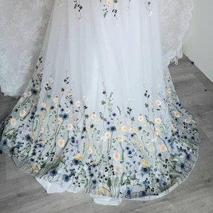 Detachable floral wedding train / Daisy flowers bridalwear / Wildflower wedding skirt / Something blue floral bridal train