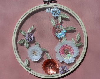 Embroidery hoop decorative wall art / keepsake / Veil keepsake / Bridal gift / Wedding gift