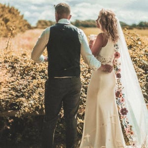 Floral trimmed edge veil 'Flora' / veil with embroidered flowers / alternative bridal veil / colourful wedding veil.