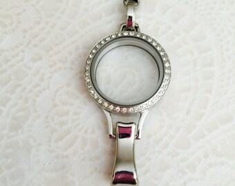 Large lanyard 30mm Memory locket alloy with crystals And 30" Chain