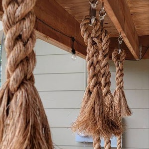 Decorative Tassel-Top Manila Rope for Porch Swings - Natural Braided Hanging Accessory