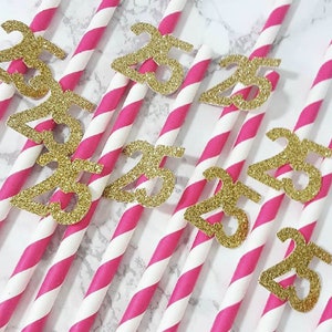 Può includere: Cannucce di carta a righe rosa e bianche con decorazioni per il 25° compleanno in glitter dorato.