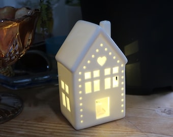 Casa de Navidad con forma de corazón iluminada, regalo para el hogar
