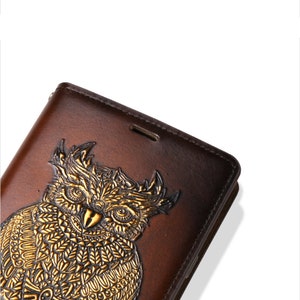 Motimo Golden Owl Embossed Leather Case for iPhone 11/12/13/14/15 Series, Note 20/20 Ultra, Galaxy S22/S23/S24 Series W/O Button Closure image 3