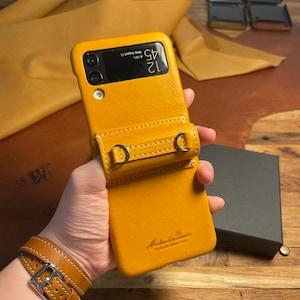 Minerva Box Vegetable Tanned Leather Case for Galaxy Z Flip 3, Free Initials/Names Engraving, Hinge Protector