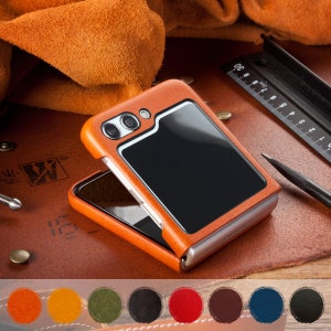 Italian Vegetable Tanned Leather Case for Galaxy Z Flip 5, Z Flip 6, Z Flip 7 - Free Initials/Names Engraving