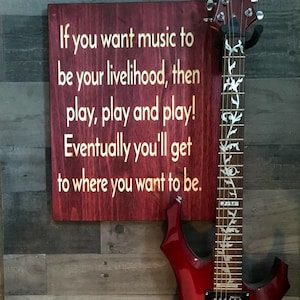 Guitar Wall Hanger (New)1