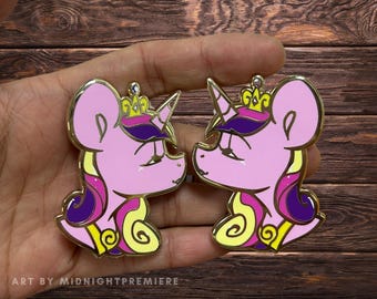 Princess Cadance Kissing Enamel Pin | 2" MLP Now Kiss: An Enamored Equestrian Enamel Pin Project | FiM My Little Pony Friendship is Magic