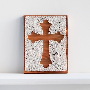 Arte de pared con cruz cristiana: decoración rústica de madera con fe para el hogar, regalo de bautismo o confirmación.