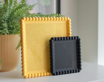 Bubble Cross Stitch Frame – Bobbin Beaded Stitchable Embroidery Blank, Square Cross Stitch Display