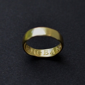 VENGEANCE. Brass ring with secret message. Medieval jewel