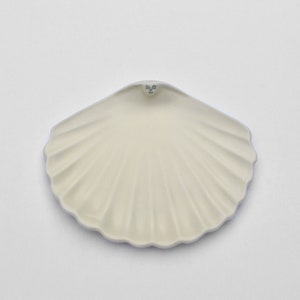 Shell. Trinket dish in porcelain image 5