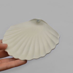 Shell. Trinket dish in porcelain image 6