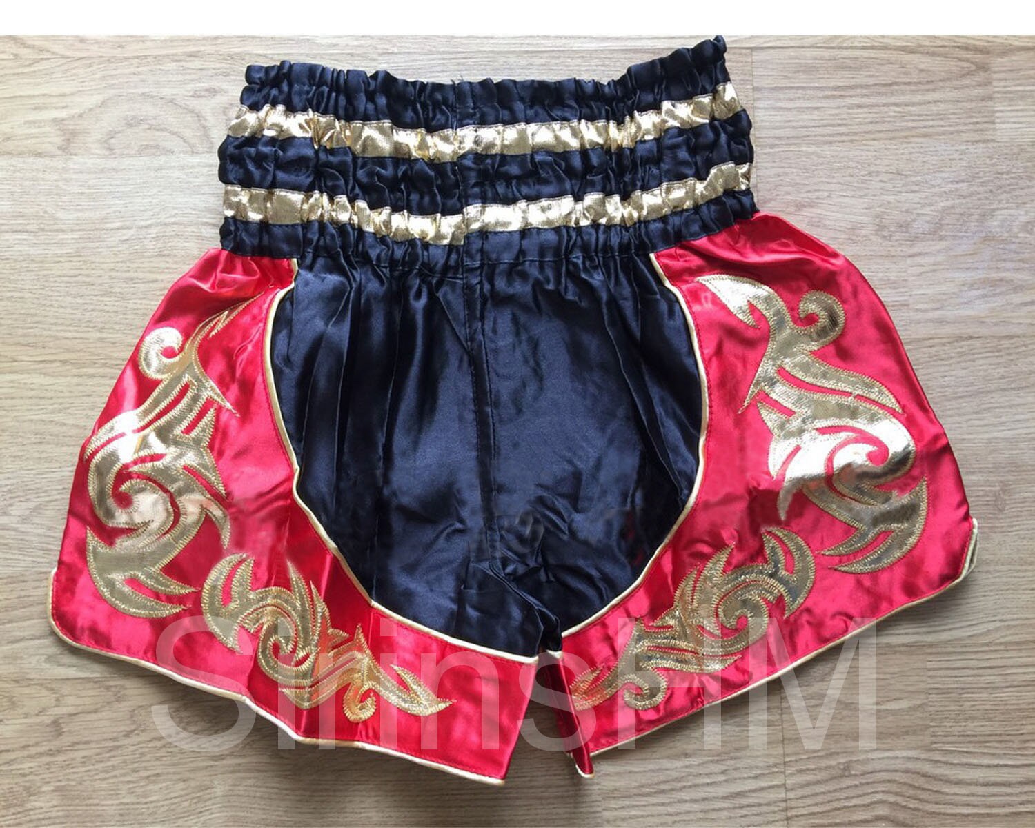 Amaryllis Red Print Muay Thai Boxing Shorts