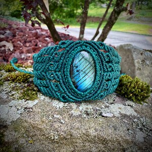 micro macrame labradorite bracelet
