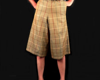 burberry shorts gold