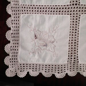 1910s Exquisite Creamy White Ecru and Cotton Crochet and Finely Embroidered Square Table Cloth with 6 Napkins 40  x 40 inches  Classic