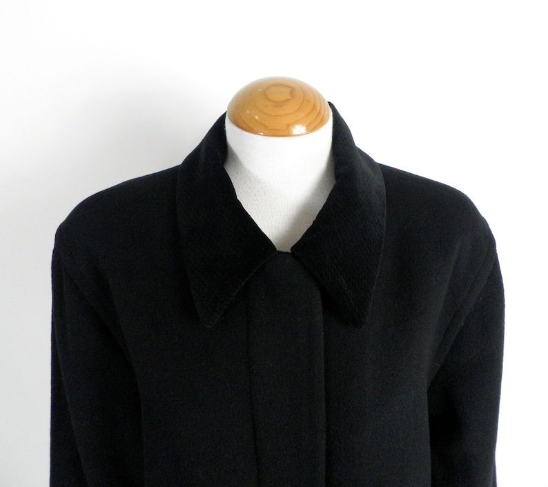 1980s Intense Black Tailored Wool and Cashmere 3 4 Coat with Velvet Collar by House of Fraser Size UK 16 Classic Traditional Boho Luxury
