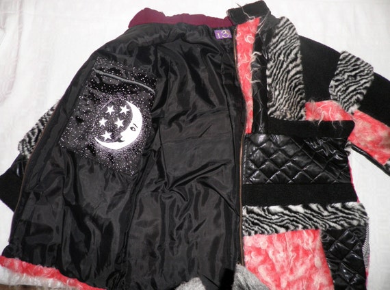 One off Black Red & White Textural Patchwork Zipp… - image 4