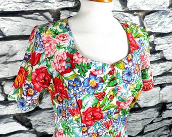 Vestido de té de algodón estilo Liberty New Green, rojo, rosa y azul con estampado floral Tana Lawn de Thomas y Jonathon, años 80. Talla M (Reino Unido 12-14). Fabricado en Inglaterra.