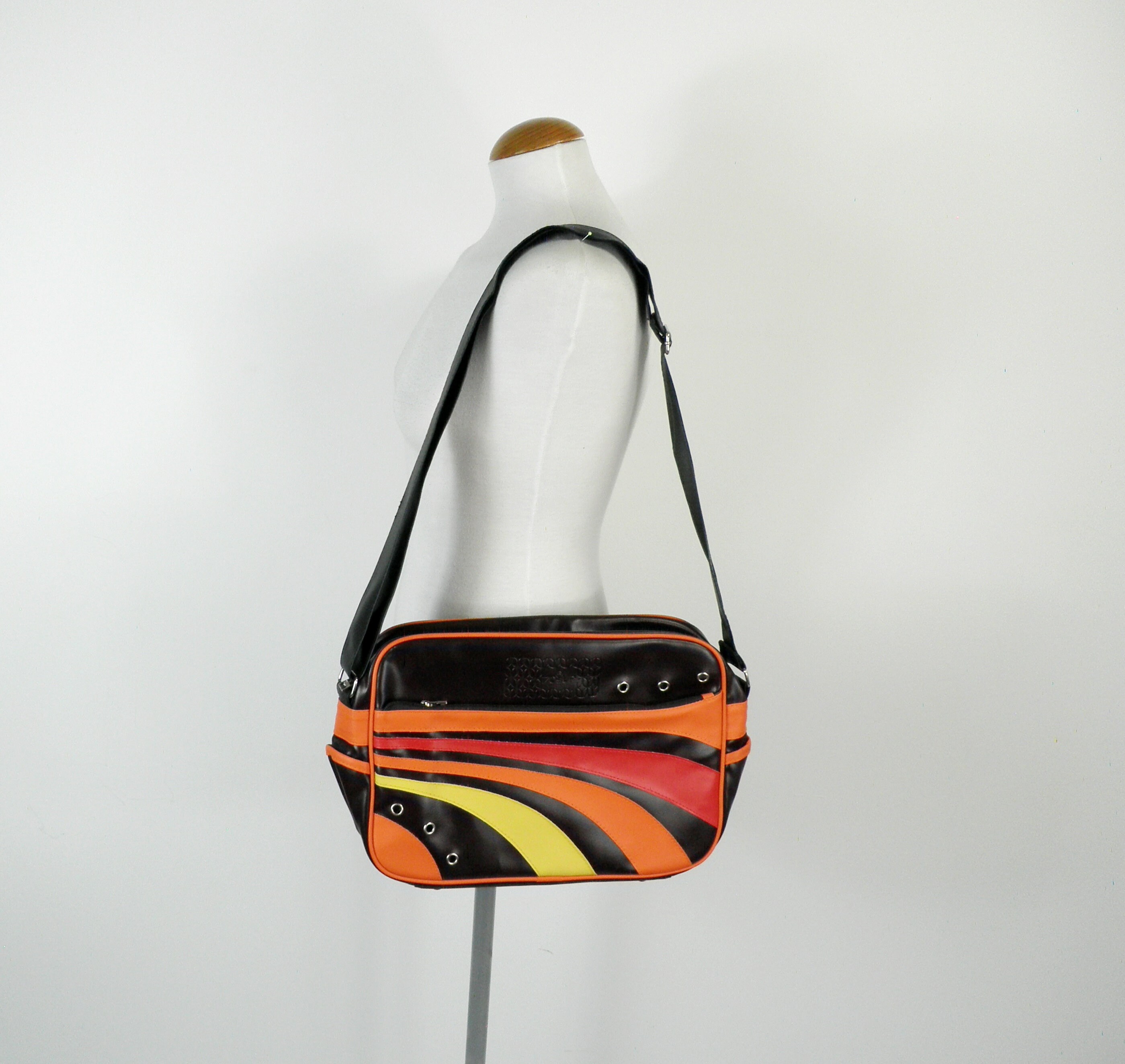 1980s Marrone Scuro con Stilizzato Sunburst Design 70sUP PVC