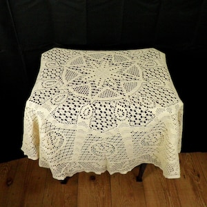 1970s Cream Crochet Lace Cotton Round Table Cloth with Intricate Star Motif Size 53 inches Round Classic Traditional