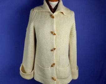 1980s Natural Cream Wool Hand Knit Chunky Cable Knit Collared Aran Cardigan   Size L  Classic Traditional