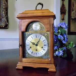 Vintage Urgos Westminster Chime Mantel Clock: Oak Wood & Brass Floral Accents (Not Working)